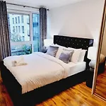 Double King Suite, Canary Wharf Waterfront