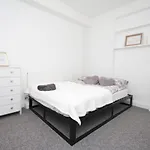 Lovely 3 Bed Spacious Flat Apartment In Central London