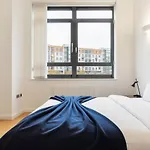 Beautiful 1 Bedroom Apartment In Shepherd\'S Bush