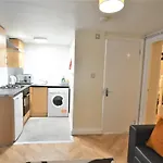 London Modern One Bedroom Apartment