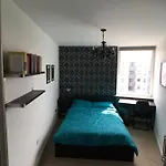 Luxury 2 Bed Penthouse Apartment Near Station