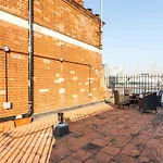 NEW Stunning 3BD Riverside Flat Amazing Views