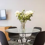Spacious One Bedroom Flat By South Kensington 3 Month Minimum