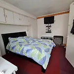 Private Cosy Roomz