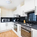 Ensuite Rooms, Southwark - Sk