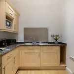 Modern And Spacious 3 Bed Apt Next To The Shard
