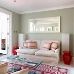 Lovely Two Bedroom Flat With Patio In Notting Hill