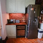 Classic Paddington 2-Bedroom Apartment