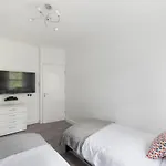 Cosy Flat On Oxford Circus, Central London