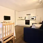 Superb Flat Near Victoria Station