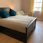 Lovely 1 Bedroom Apartment In Chelsea, London