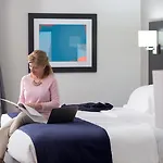 Holiday Inn Express London Victoria By Ihg