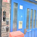London Zone 2 Two Bedroom Maisonette