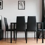 Lovely 2 Bedroom Flat Next To Victoria Park