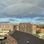 Stylish And Chic 1 Bedroom Apartment In Canning Town