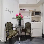 Finest Retreats - Regents View