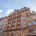 Roomspace Serviced Apartments - Sterling House