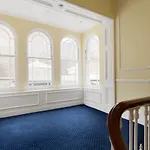 Notting Hill Apartment