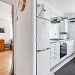 Flat 13