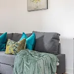 - Central 4-Impressive Apt-City/Theatre/Events-