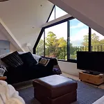 London Sky Home - Stunning 3 Bed Apt In The Sky