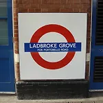Stunning 2 Bed Flat In Ladbroke Grove