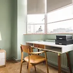 The West End Penthouse - 4Bdr With Views