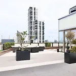 Superb Studio In Greenwich With Balcony & Roof Top