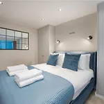 Clarendon Rd By Capital