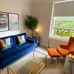 Cosy Flat In Zone 2 London