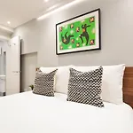Leinster Square Serviced Apartment
