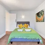 Chic One Bedroom Chelsea Apartment