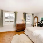 Beautiful 2Br House In The Heart Of Mayfair