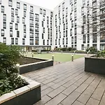 Private Bedrooms And Studios Minutes Away From Wembley Stadium At Sterling Court