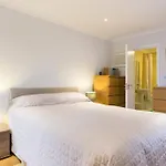 2 Bed Room Flat Near Westfield, West London