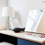 Luxury Spacious 2 Bed Apartment, London - Sk