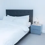 Guerneville 1 Bedroom Luxury Apartment Royal Wharf By Excel Exhibition Centre