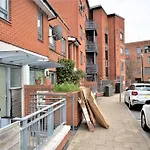 London 4 Bedroom House