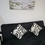Fancy Basement Flat A