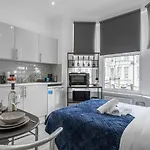 Livestay-Modern Studio Rooms In Zone 2 London