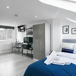 Livestay-Modern Studio Rooms In Zone 2 London