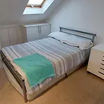 Lovely 3 Bedroom House Wimbledon