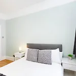 Wells Street Central Apartments