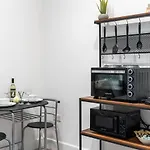 Livestay-Modern Studio Rooms In Zone 2 London