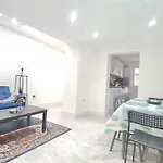 Cosy Room In Manor Park