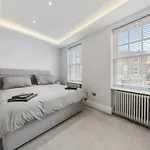 Modern 4 Bedroom Townhouse With Cinema Room In The Heart Of London Se1