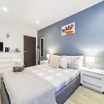 Private Double Bd With Optional Balcony, 15 Mins To London Cc