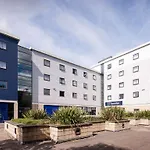 Travelodge Kew Bridge