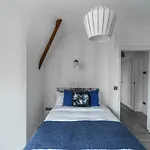 Top Floor Apartment High Street Kensington