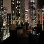 Stylish Apartment In Canary Wharf